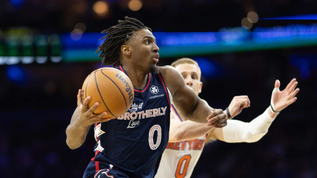 Tyrese Maxey remains in the NBA's concussion protocol ahead of the Sixers' matchup against the Knicks.